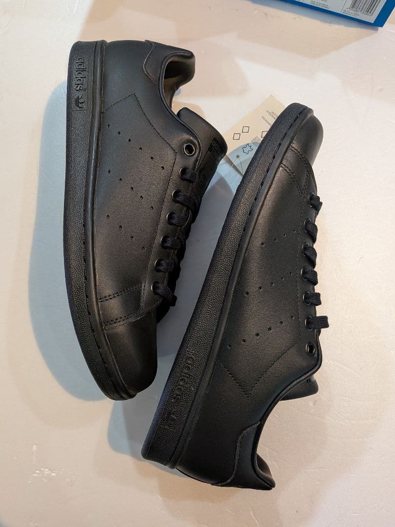 新品　adidas STAN SMITH　アディダス スタンスミス　27.5㌢
