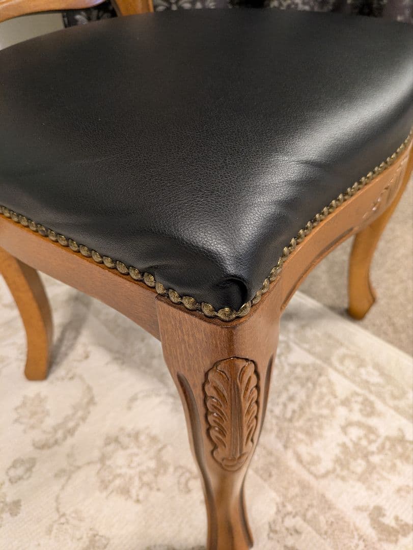 美品‼️ラスト１脚❗️イタリア ダイニングチェア 革張り 猫脚 ブラック