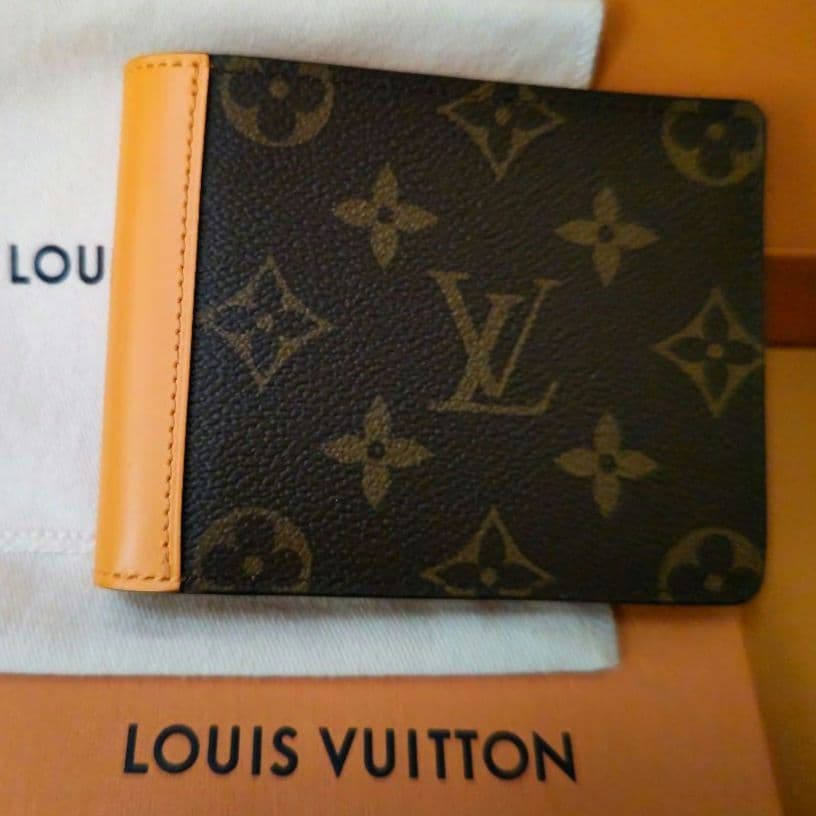 未使用品【公式ウェブサイト購入品】ルイヴィトン ポルトフォイユ ミュルティプル