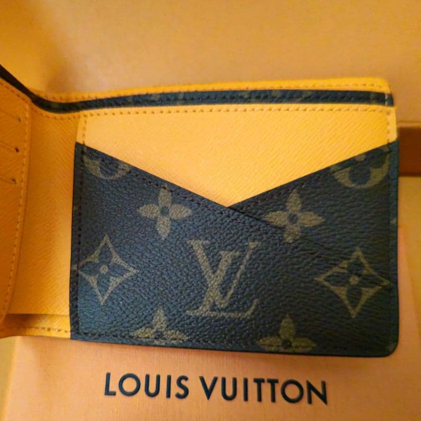 未使用品【公式ウェブサイト購入品】ルイヴィトン ポルトフォイユ ミュルティプル