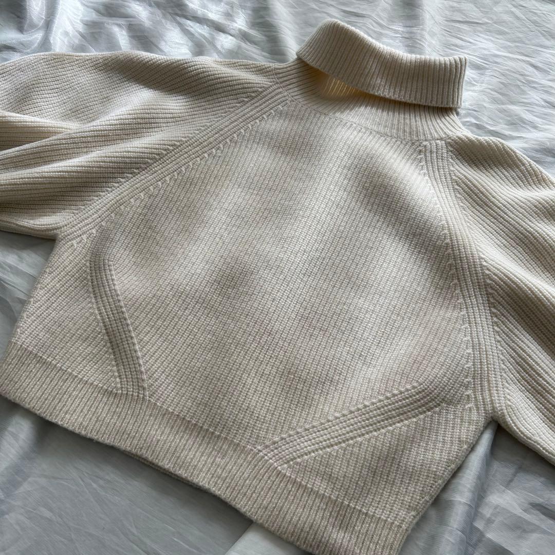 美品♡【Cygne】タートルニット コクーンスリーブ Rene クリーム 白