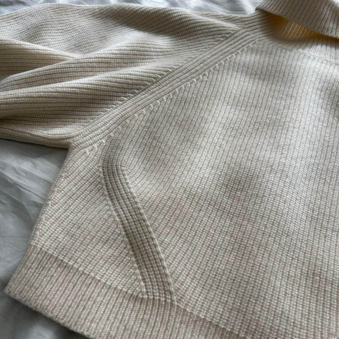 美品♡【Cygne】タートルニット コクーンスリーブ Rene クリーム 白