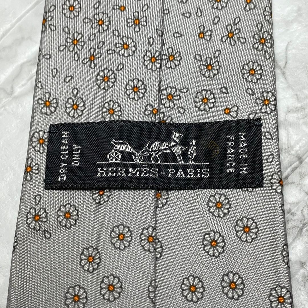 エルメス　HERMES ネクタイ　グレー　花　フラワー　ソリッドタイ　スーツ