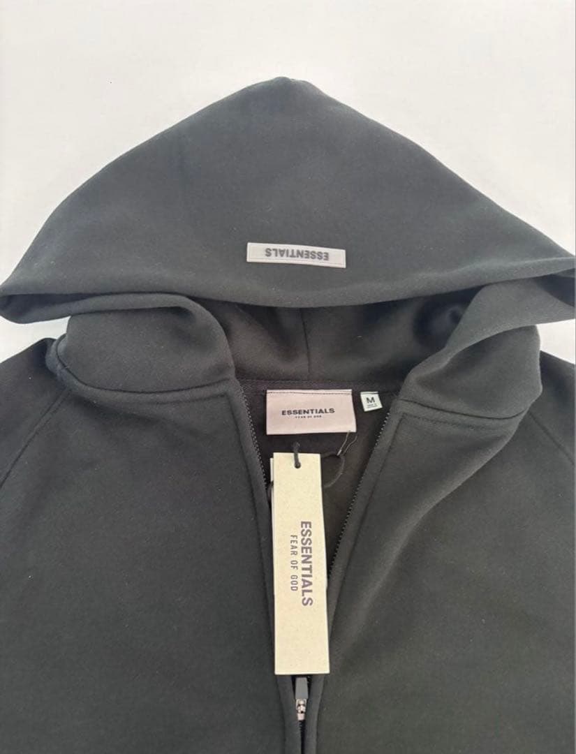 ESSENTIALS ブラック ジップアップパーカー M
