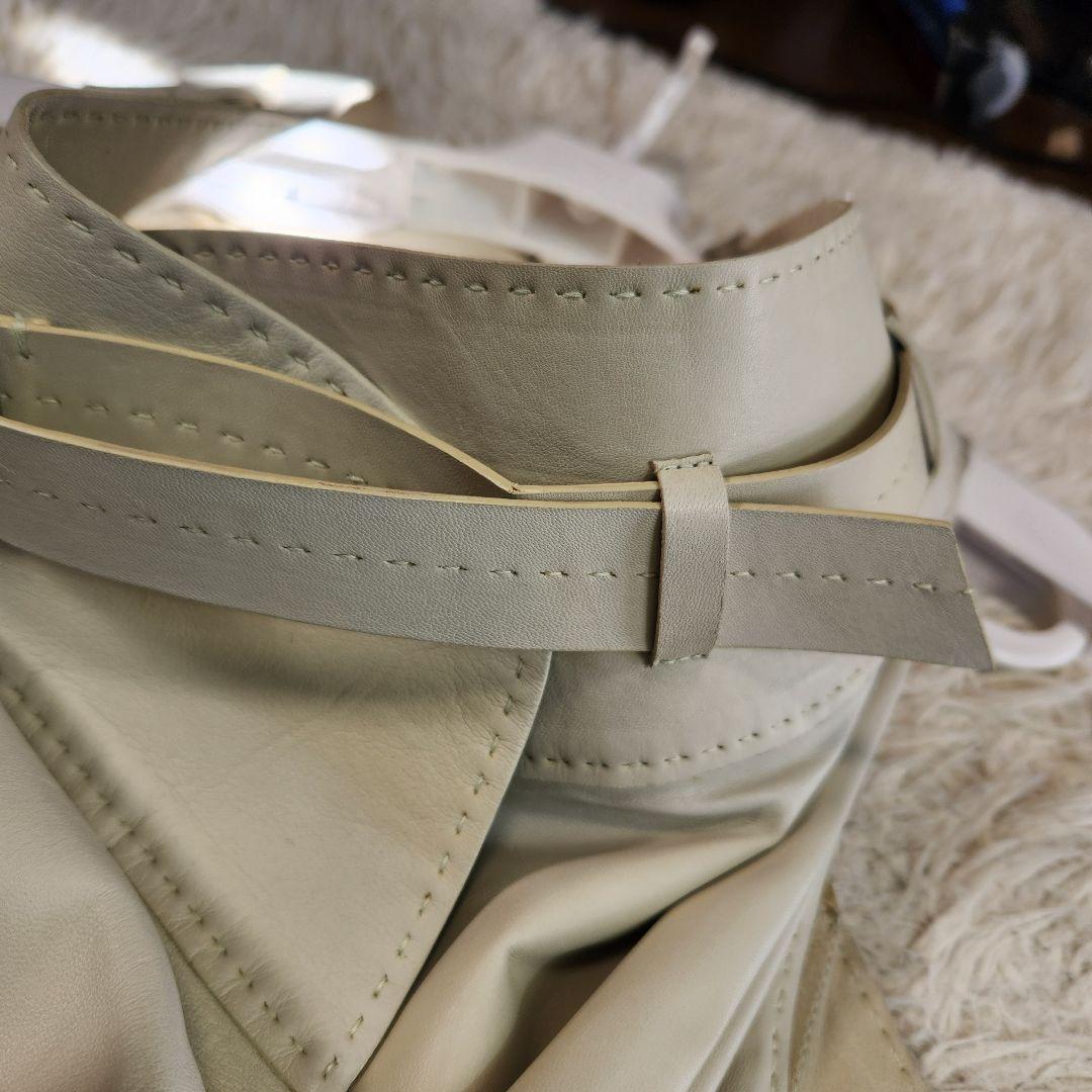 タグ付き サルヴァトーレフェラガモ オールレザー ロングコート シェルボタン