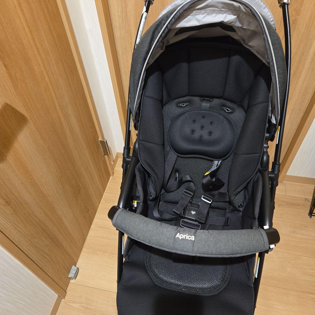 アップリカ　ラクーナクッション　グレー A式ベビーカー 安全ベルト付き