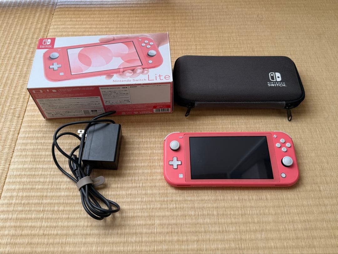Nintendo Switch Lite コーラル 本体 ケース 充電器付き