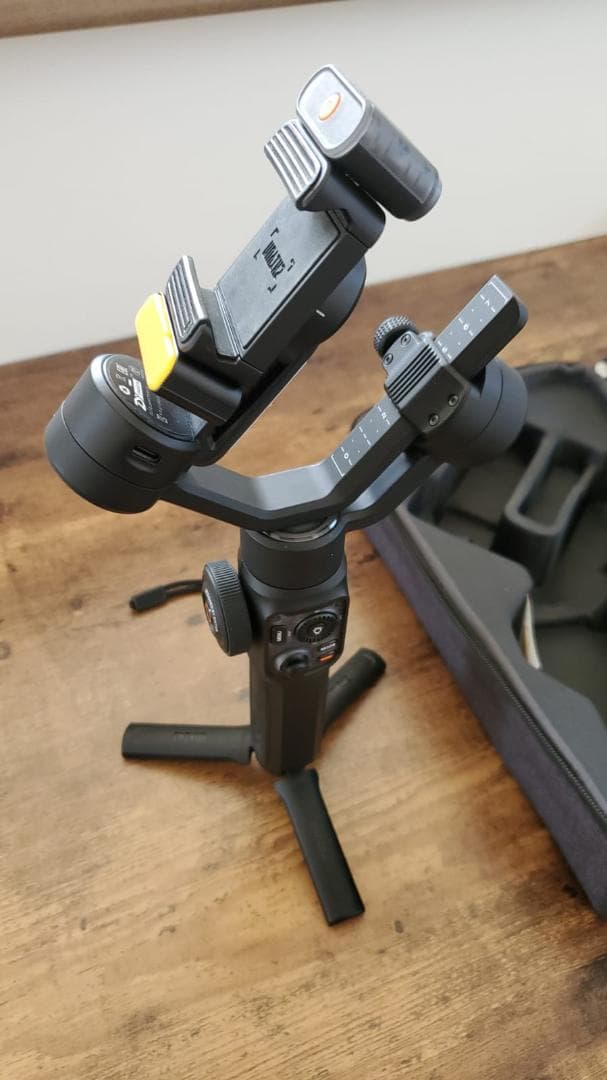 ZHIYUN スマホ用ジンバル SMOOTH 5S AI PRO