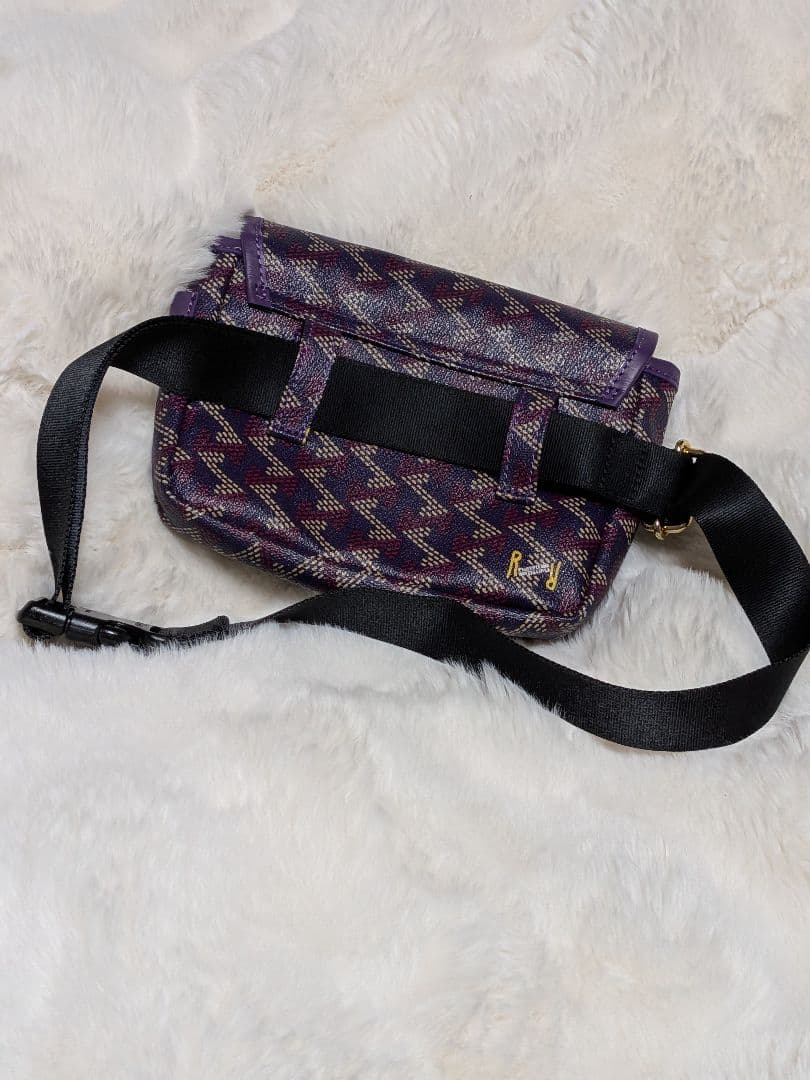 レザレクション　ウエストポーチ　アイクス