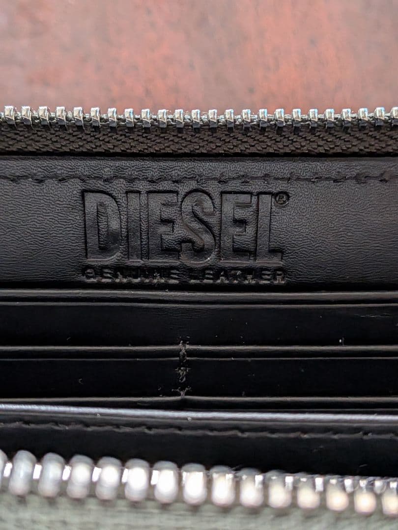 DIESEL ディーゼル　ラウンドファスナー長財布 X09009-PR227深緑