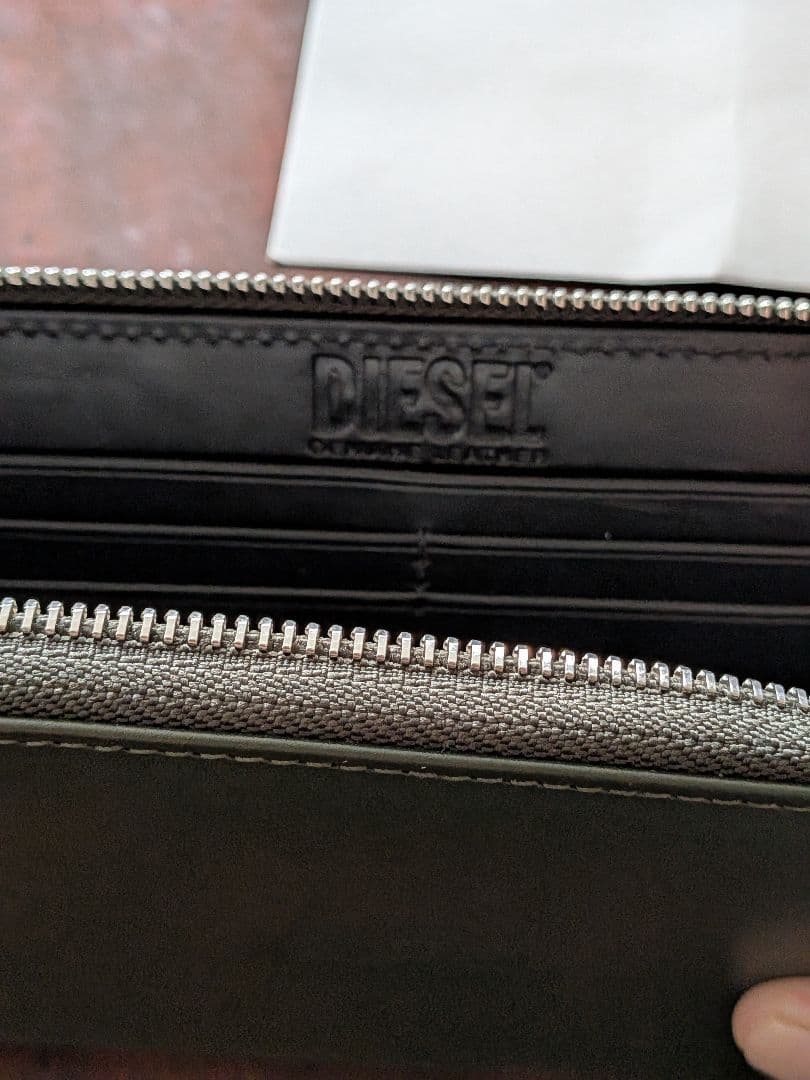 DIESEL ディーゼル　ラウンドファスナー長財布 X09009-PR227深緑