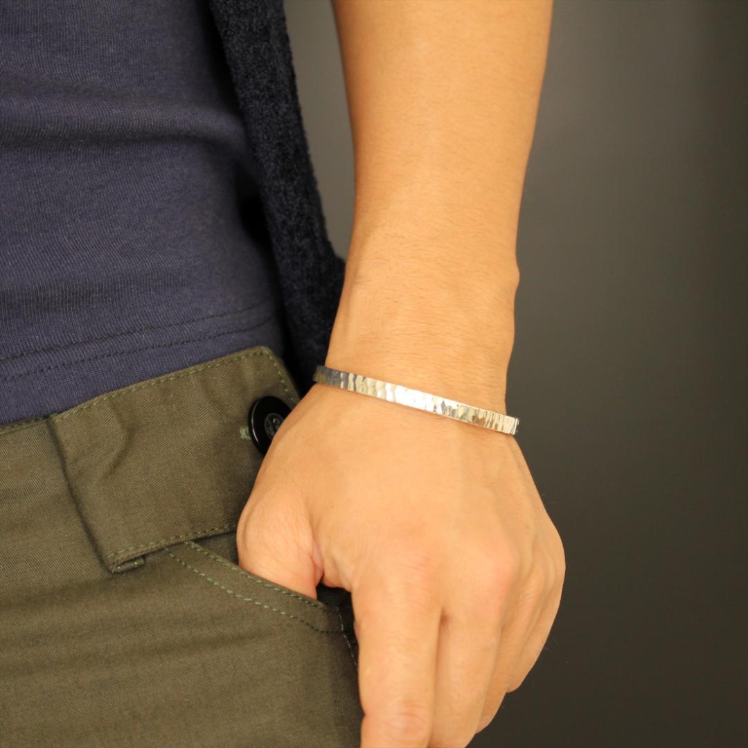 スターリング シルバー 925 ブレスレット 槌目バングル メンズ 調節可