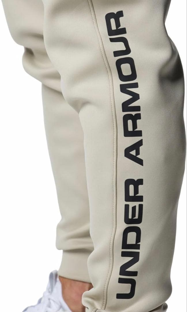 UNDER ARMOUR トレーニングウェア　セットアップ　上下セット