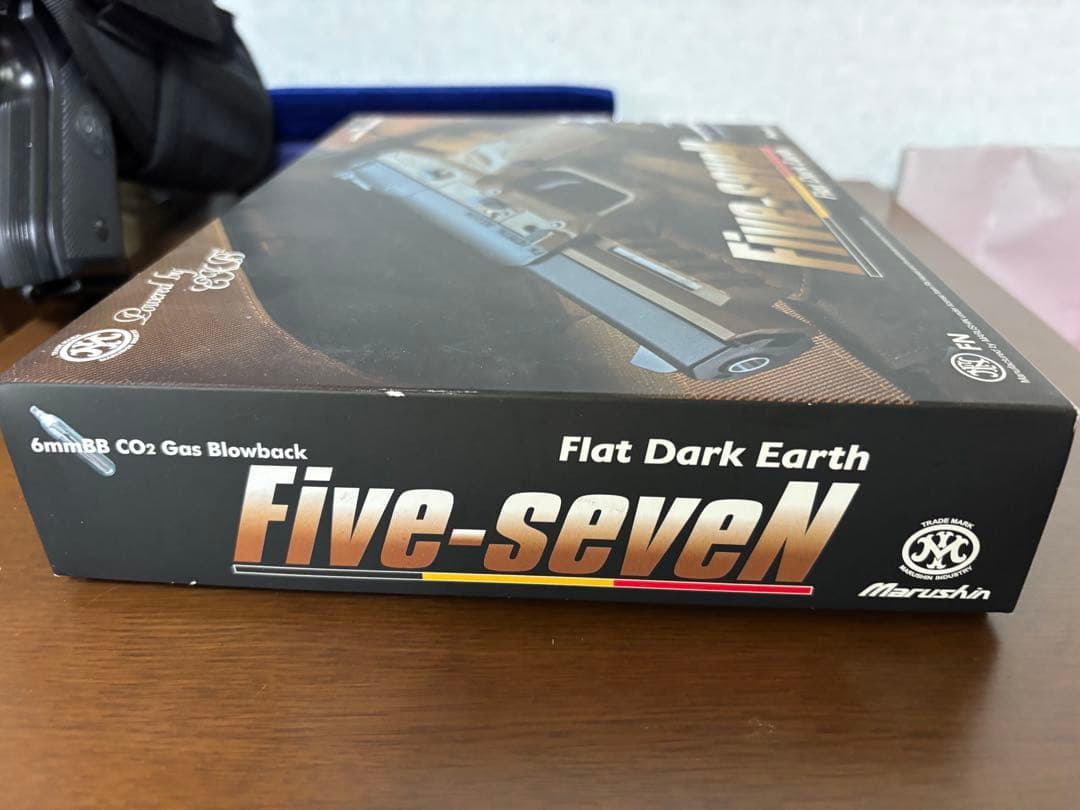 マルシン工業　FN HERSTAL5-7 CO2ガスガン タンカラー