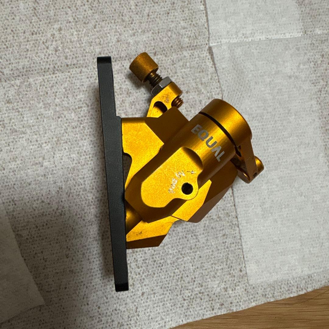 EQUAL ブレーキキャリパー オレンジ