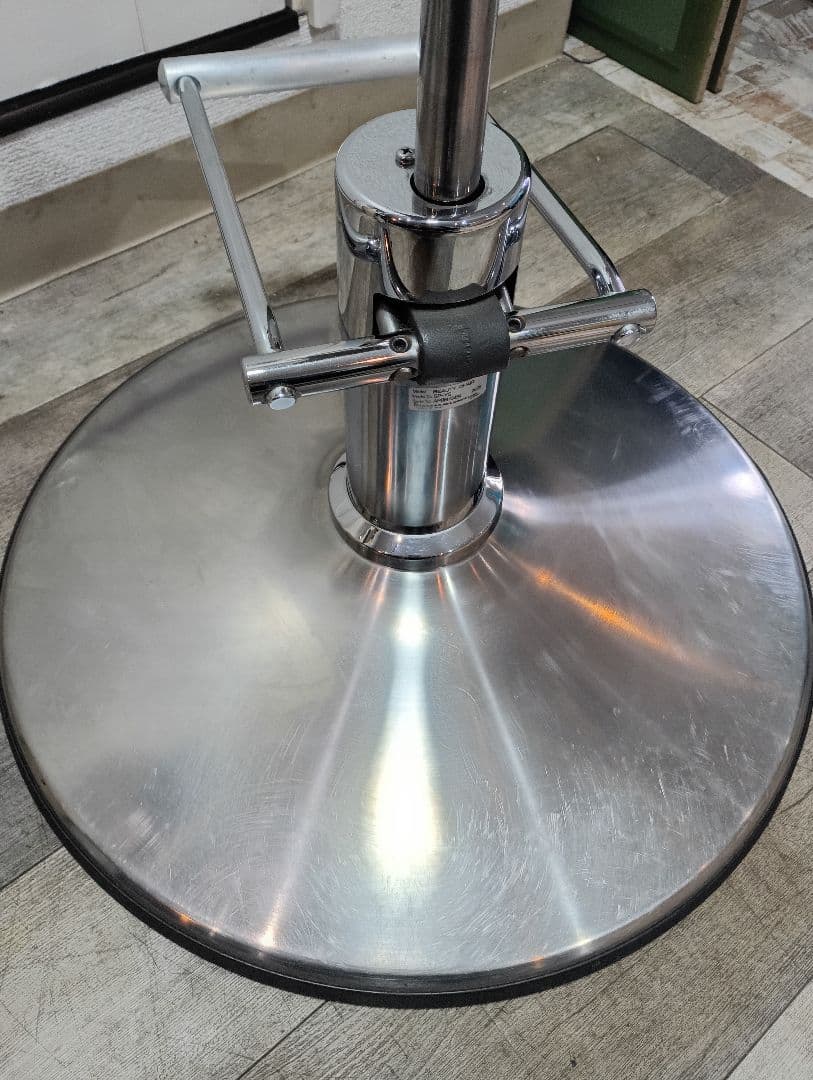 タカラベルモントスタイリングチェア②