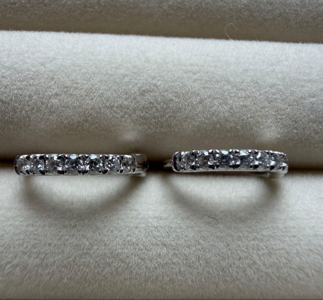 BETTINA JAVAHERI ミニサークル ホワイトダイヤモンドピアス