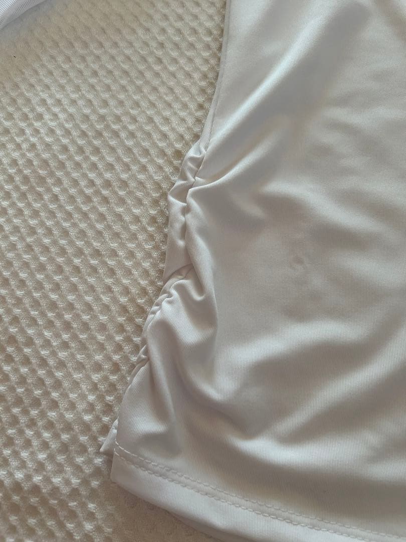 ラッキーインラブ　テニスウェア　白レース長袖トップス　US-XSサイズ　新品