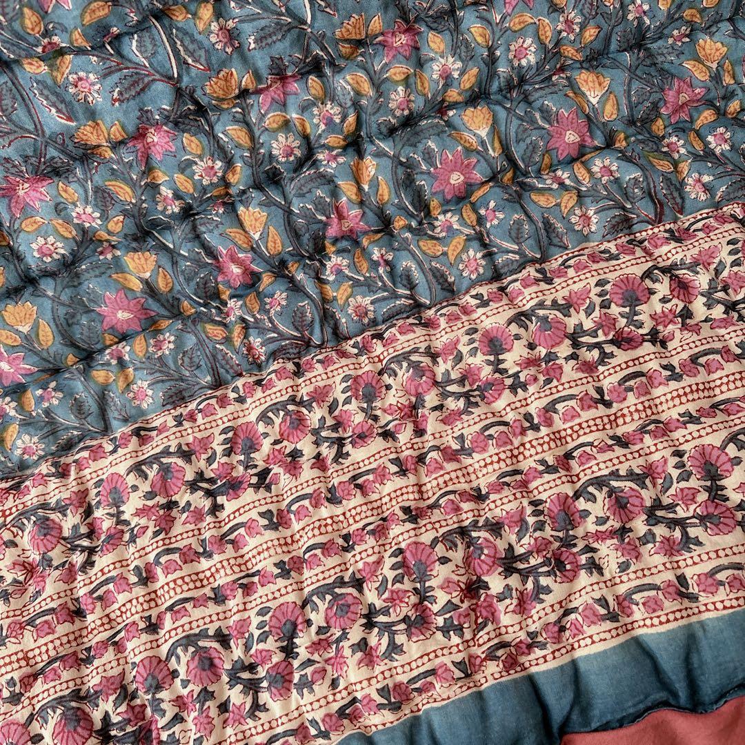 未使用※インド ブロックプリント 中綿入りキルト ノスタルジックブルー　ラグ