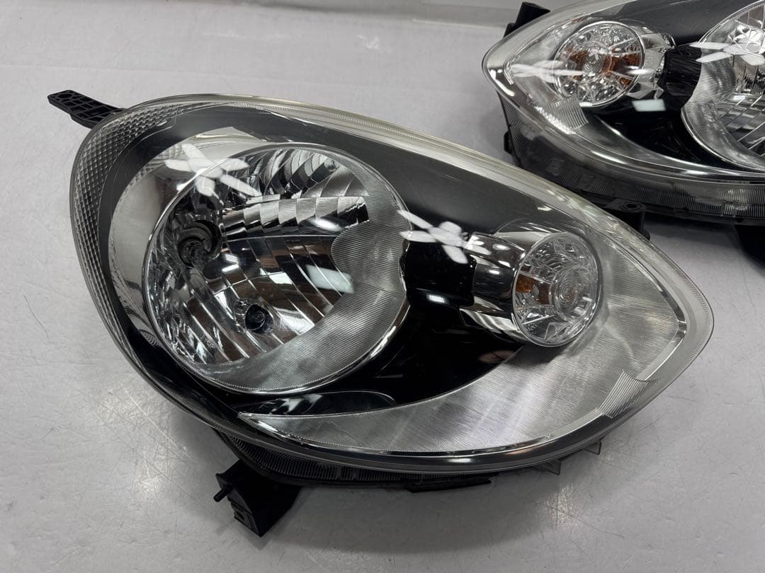 美品/破損無　マーチ　K13　後期型　ハロゲン　ヘッドライト　左右