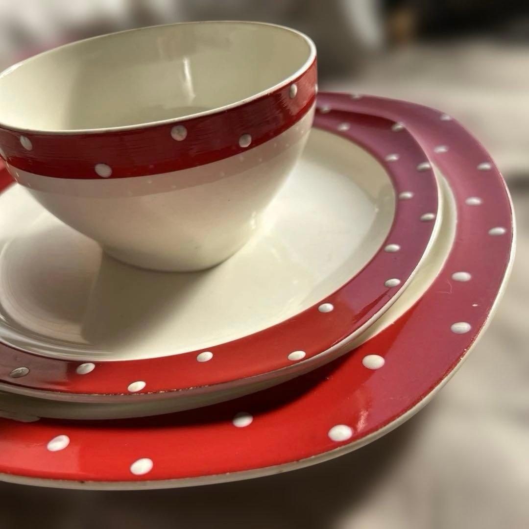 イギリス・ミッドウィンター社のレッドドミノ　ディナー皿✖️ケーキ皿✖️シュガーボール