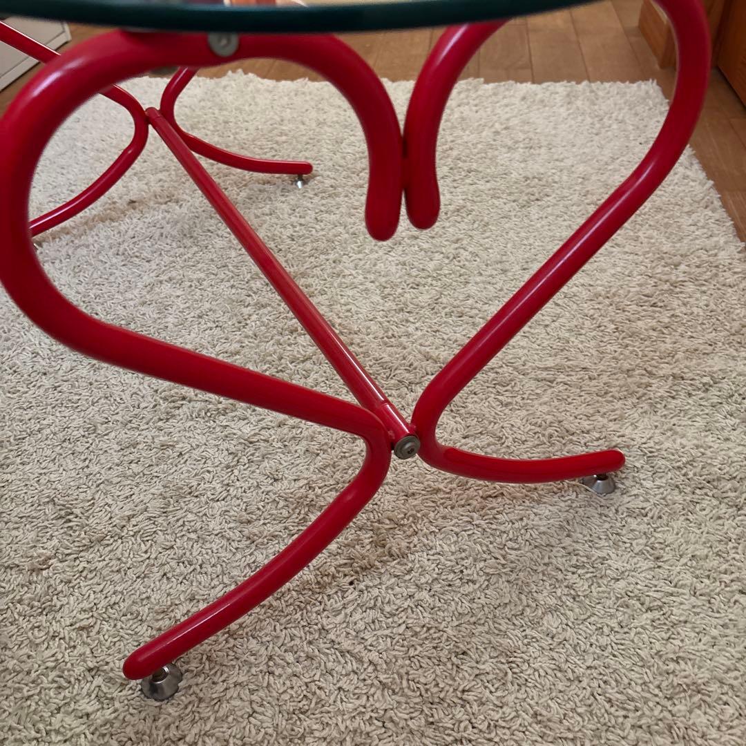 ガラステーブル　レトロ　赤いハート　型脚