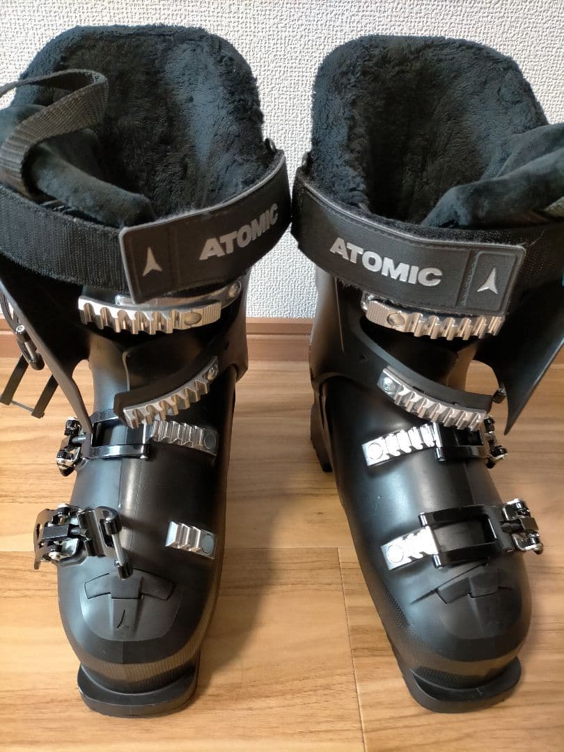 ATOMIC HAWX MAGNA75スキーブーツ　女性用24-24.5cm