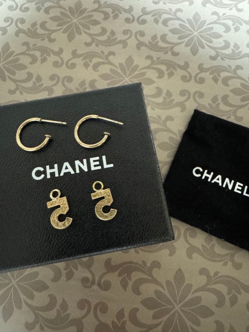 正規品♡シャネルロゴピアス ココマーク/no.5 CHANELゴールド黒ブラック