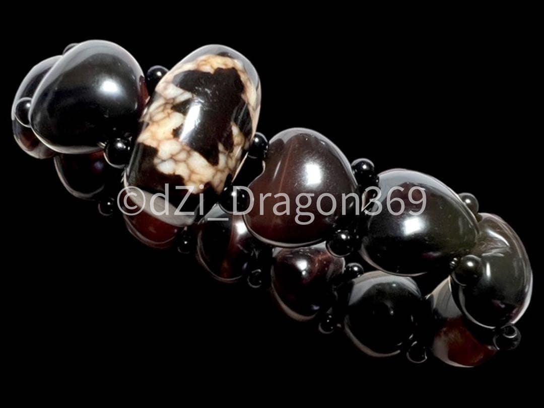 【一点限り／高品質】 上肯龍紋火供蔵神天珠とハート型火供玉髄珠のブレス