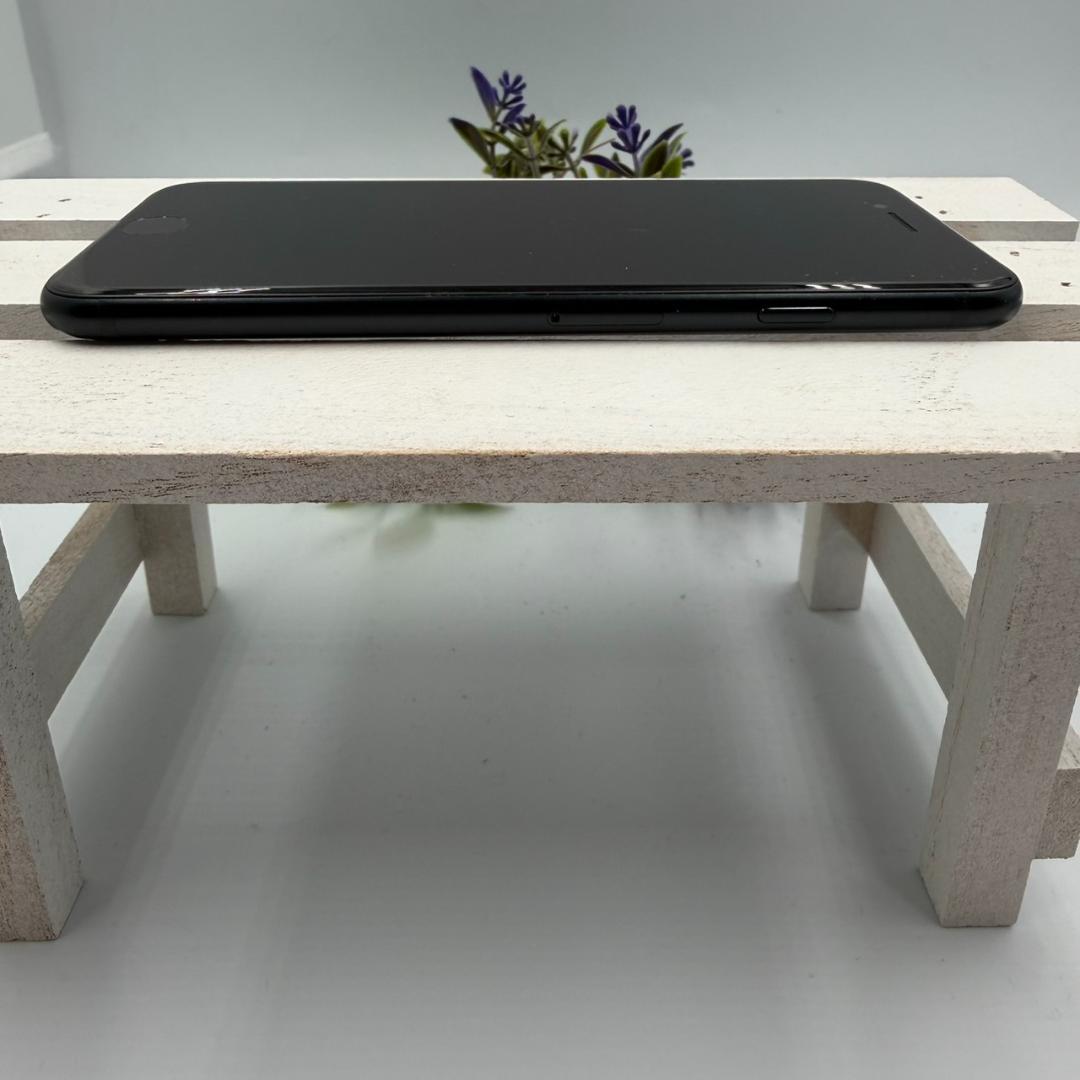 iPhone SE第3世代 64GB ミッドナイト 429