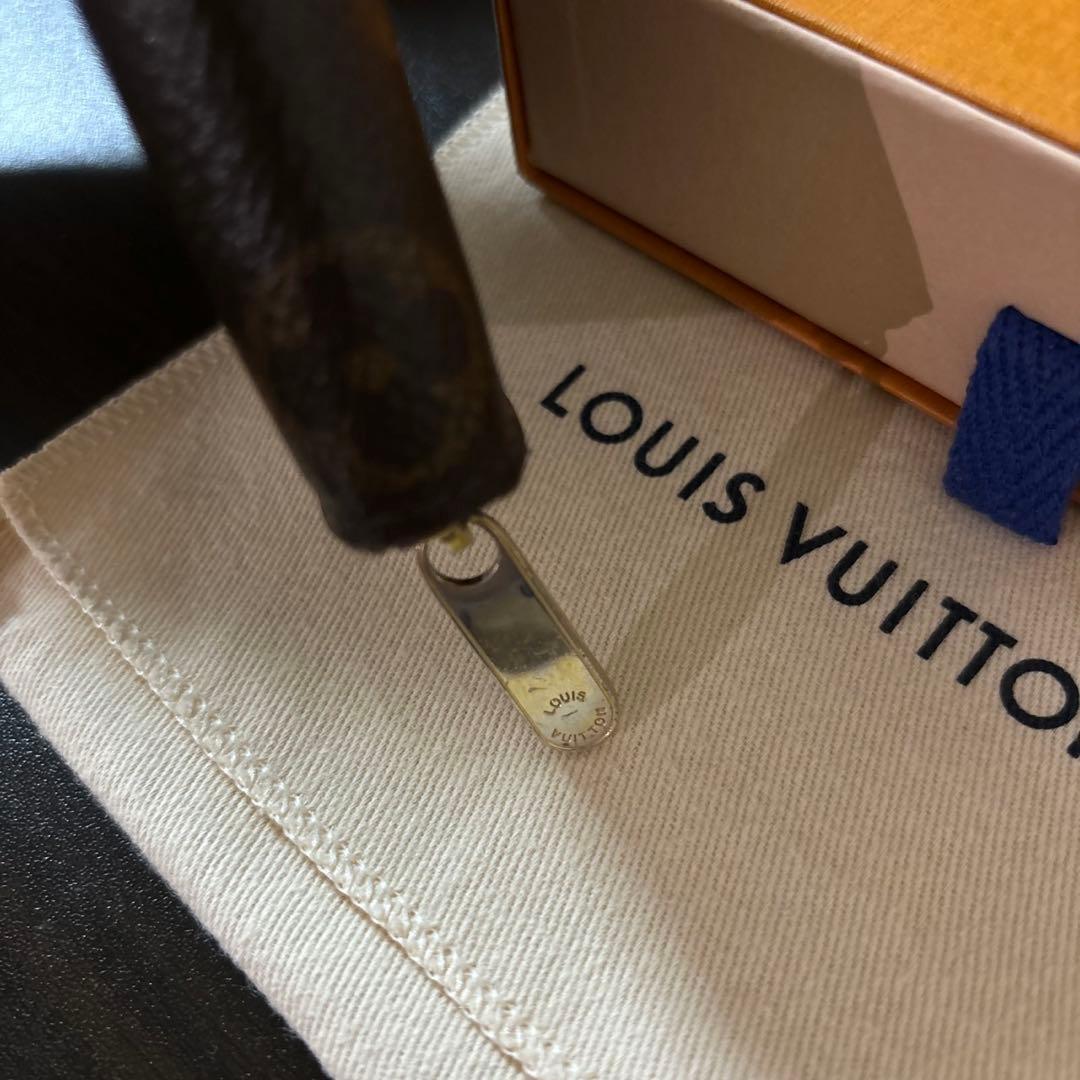 LOUIS VUITTON モノグラム ジッピーパース