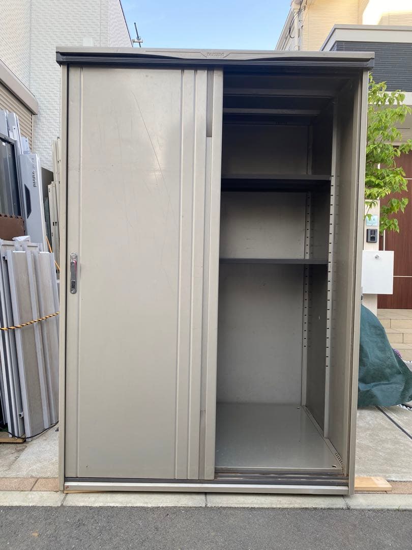 タクボ物置　倉庫　収納