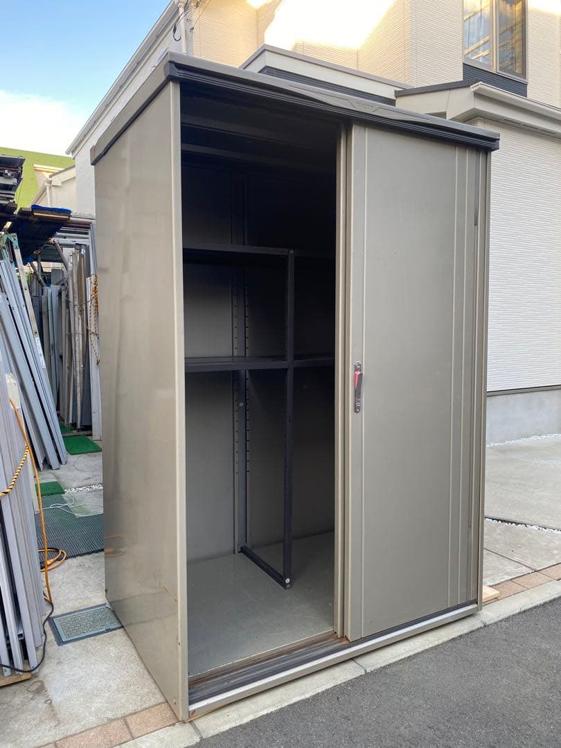 タクボ物置　倉庫　収納