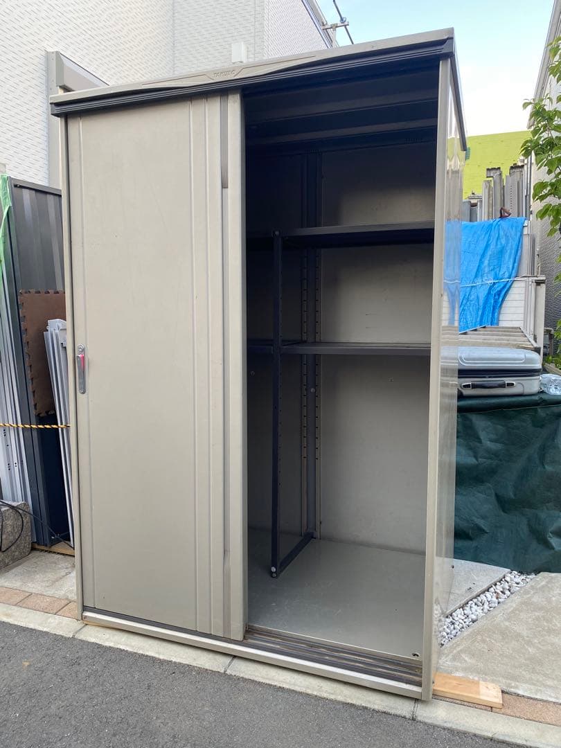 タクボ物置　倉庫　収納