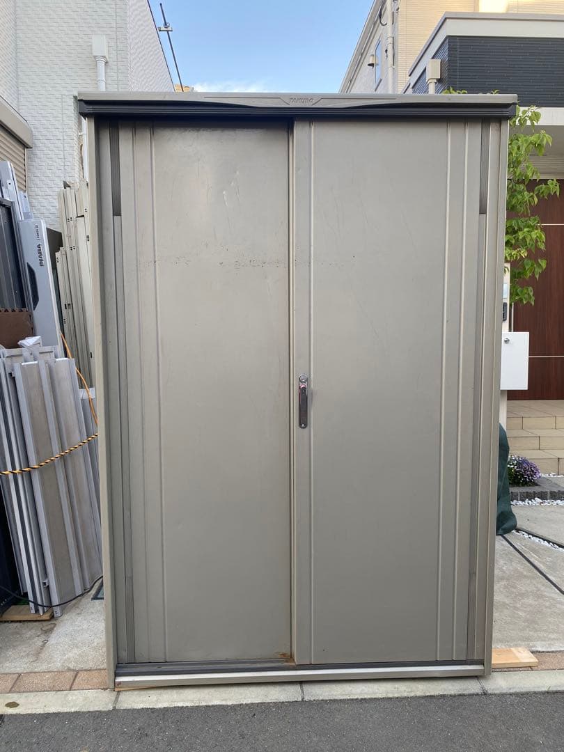 タクボ物置　倉庫　収納