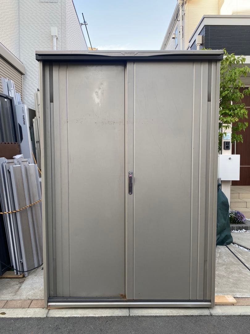 タクボ物置　倉庫　収納