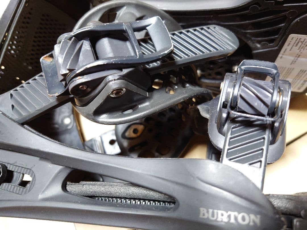 さる Burton Malavita Mサイズ 20年モデル