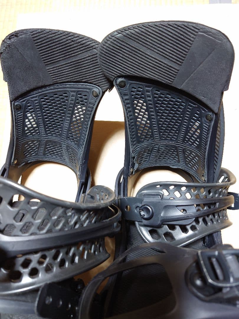 さる Burton Malavita Mサイズ 20年モデル