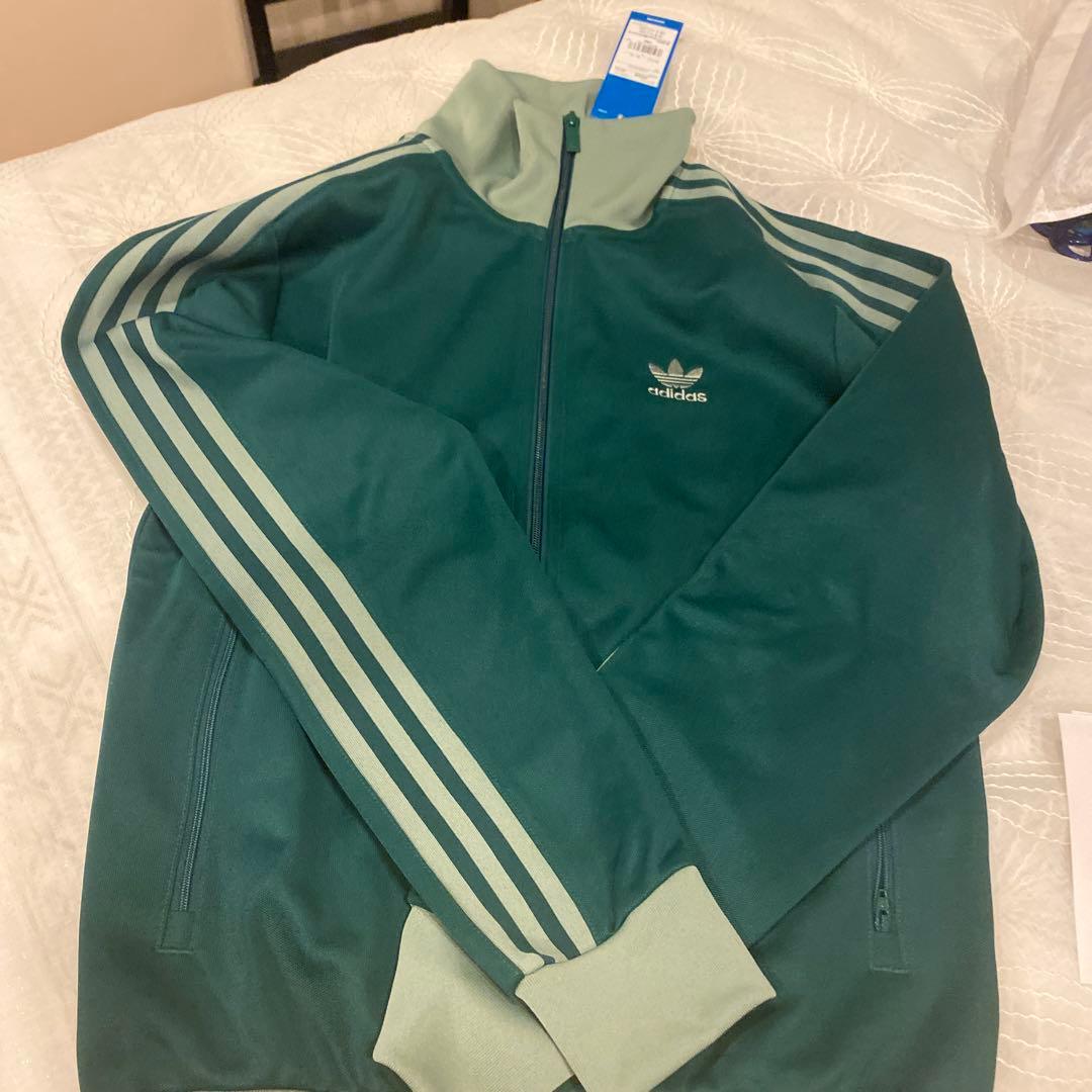 新品タグ付き★アディダス　ジャージ★クラシックトラックトップ