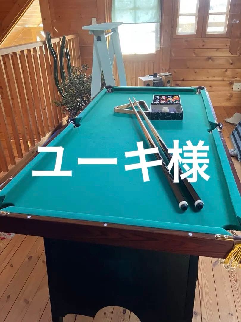 ビリヤードテーブル 緑色のフェルト付き