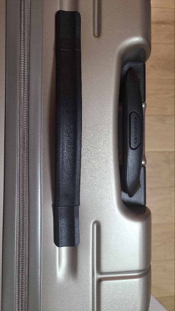 [サムソナイト] スーツケース タイリウム スピナー69 アイボリーゴールド