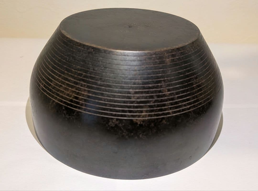 唐銅風炉師『福島宗秀』而妙斎好写　砂張筋建水　茶道具　共箱共布