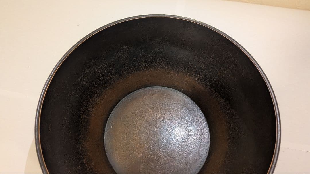 唐銅風炉師『福島宗秀』而妙斎好写　砂張筋建水　茶道具　共箱共布