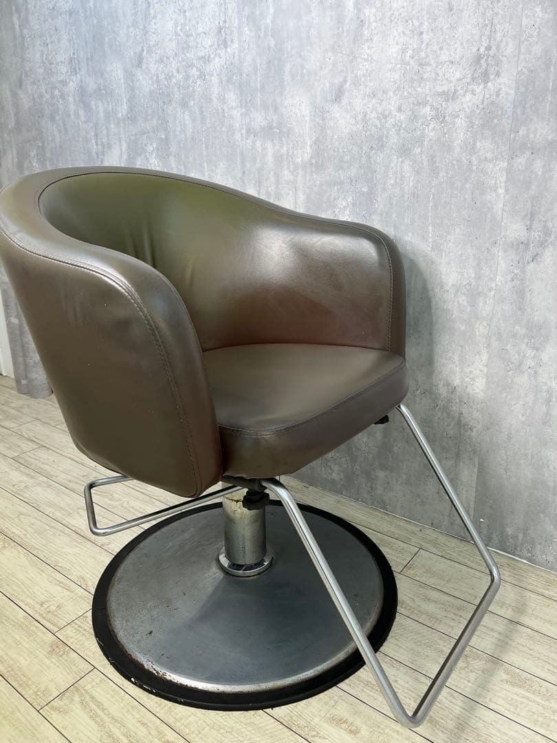 美容室　チェア　椅子3台