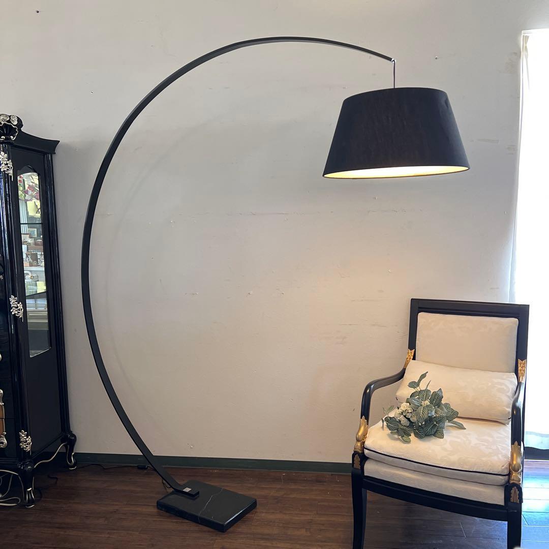 k500r122 モダンなアークフロアランプ アーチ型 高級感のある大理石ベース