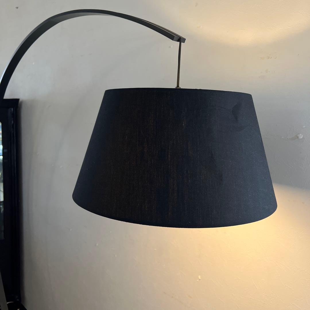 k500r122 モダンなアークフロアランプ アーチ型 高級感のある大理石ベース