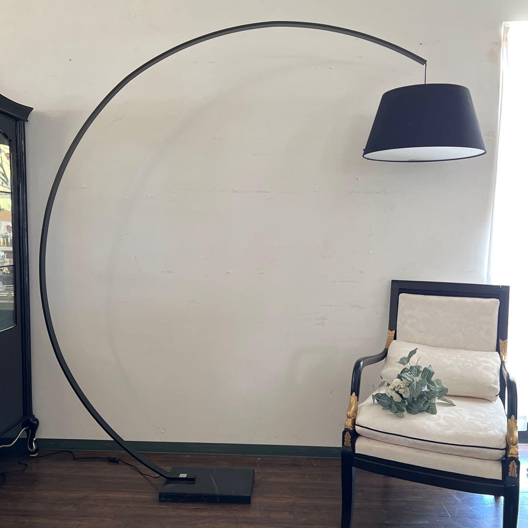 k500r122 モダンなアークフロアランプ アーチ型 高級感のある大理石ベース