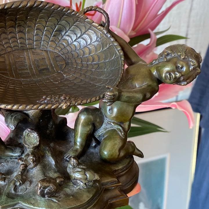 フランスオーギュストモローブロンズ像　籠を抱える二人の天使とても可愛いサインあり