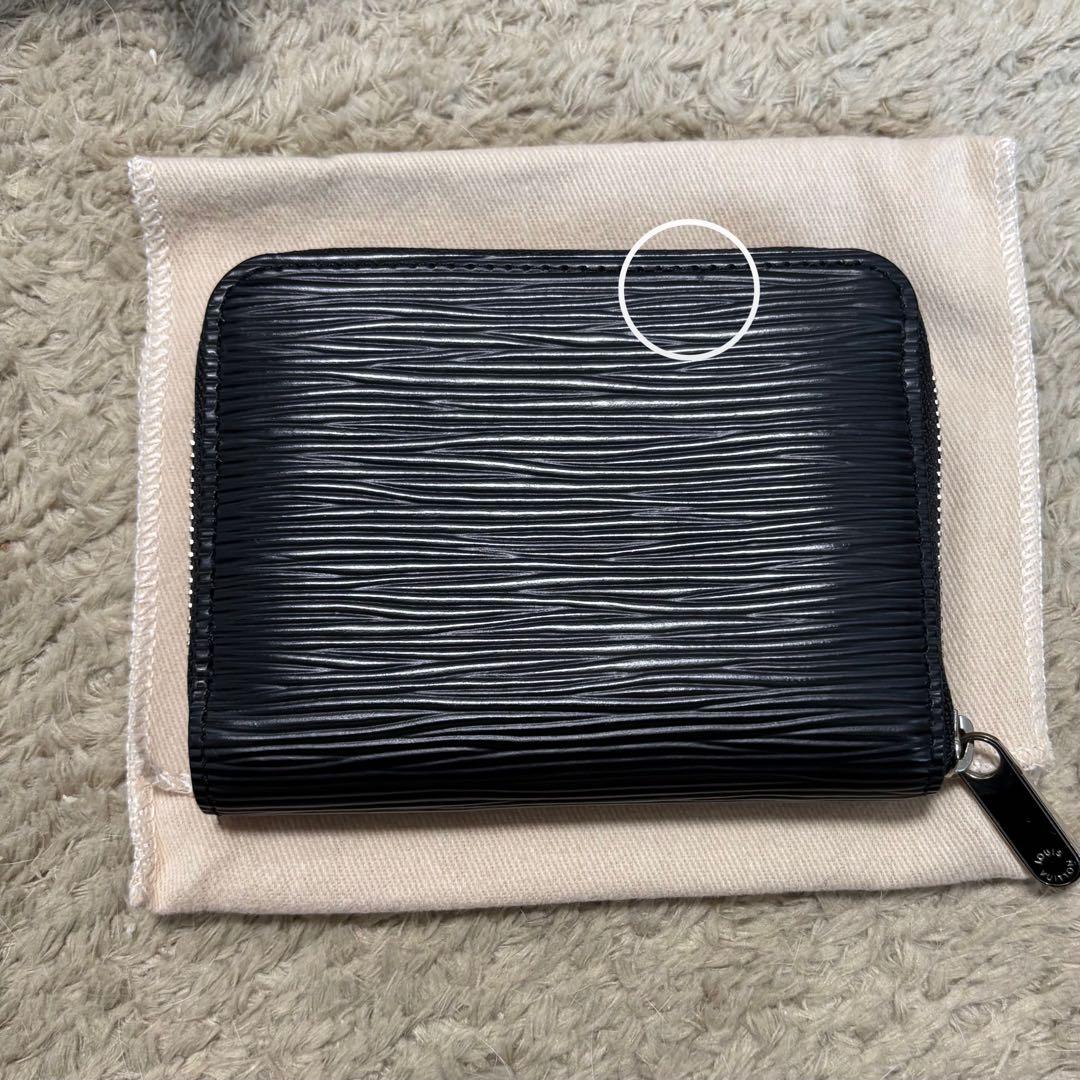 美品　ルイヴィトン　ジッピーパース　エピ　ブラック
