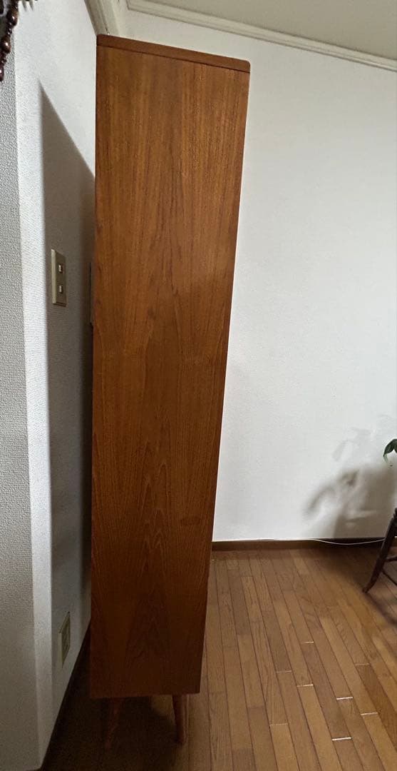 北欧　ミッドセンチュリーデザイン　食器棚　本棚　飾り棚